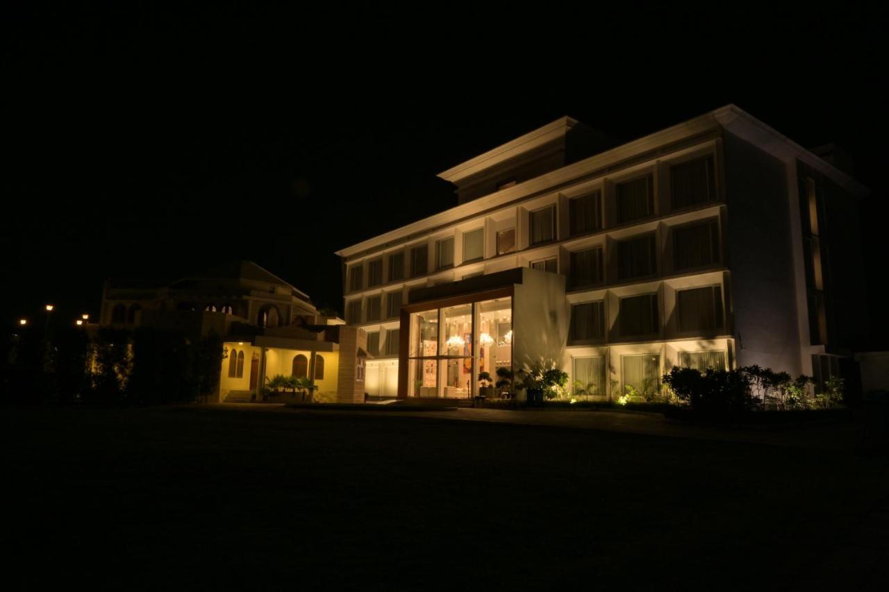Stardom Resort Jaipur Exterior foto