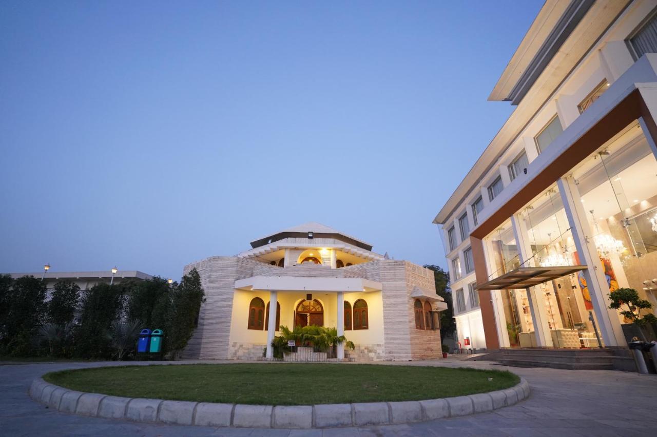 Stardom Resort Jaipur Exterior foto