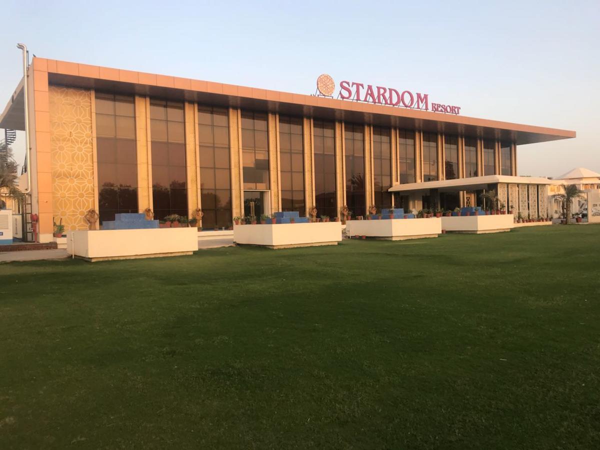 Stardom Resort Jaipur Exterior foto